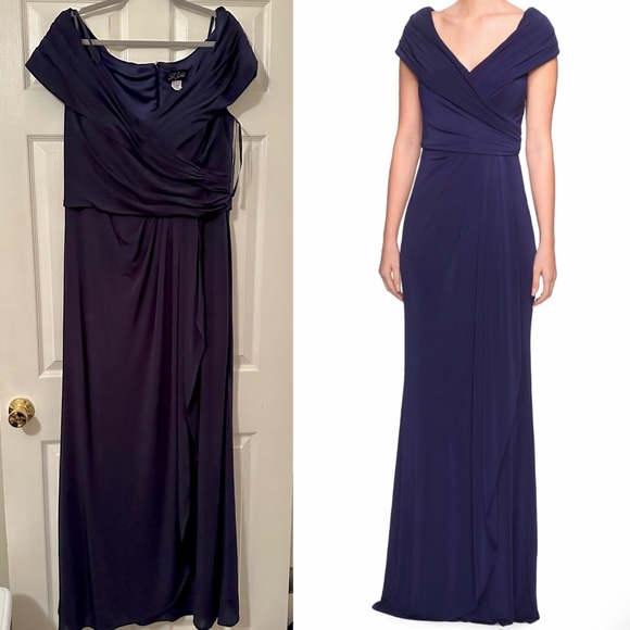 NEW La Femme Navy Ruched Jersey Column Gown
LA FEMME SIZE 16 or 8 - Picture 3 of 8